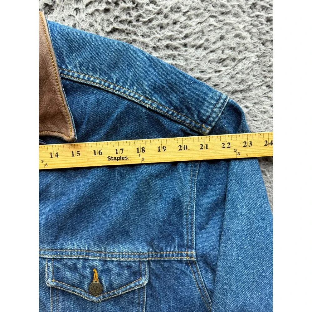 Vintage 1990s Marlboro Country Store Denim Trucker Jacket Blue Adult Size L